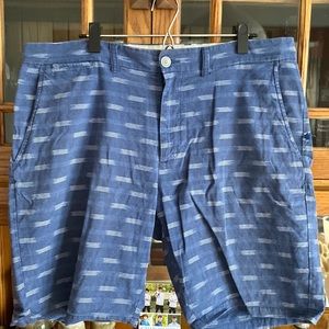 Old Navy shorts size 38